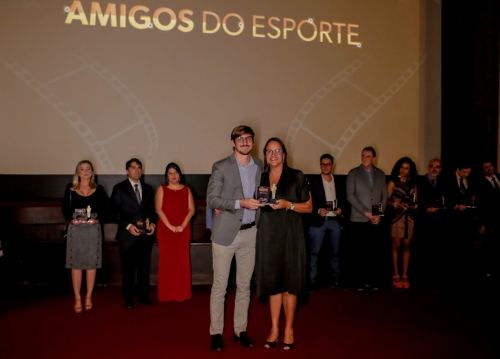 Ceasa recebe troféu de Empresa Amiga do Desporto em evento do Pódio Pernambuco
